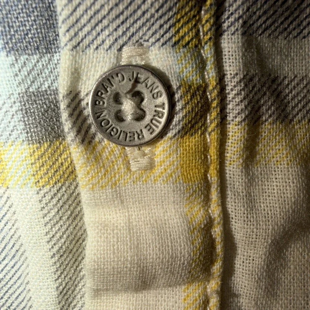 True Religion mean size